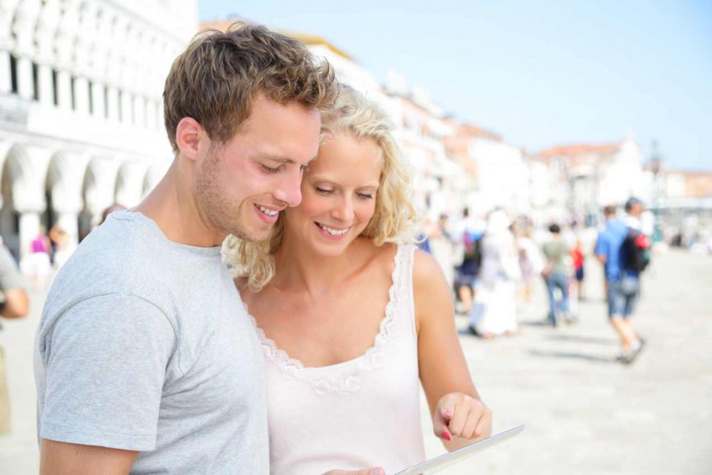 Organiser un voyage à deux : les premiers pas dans une vie de couple ...